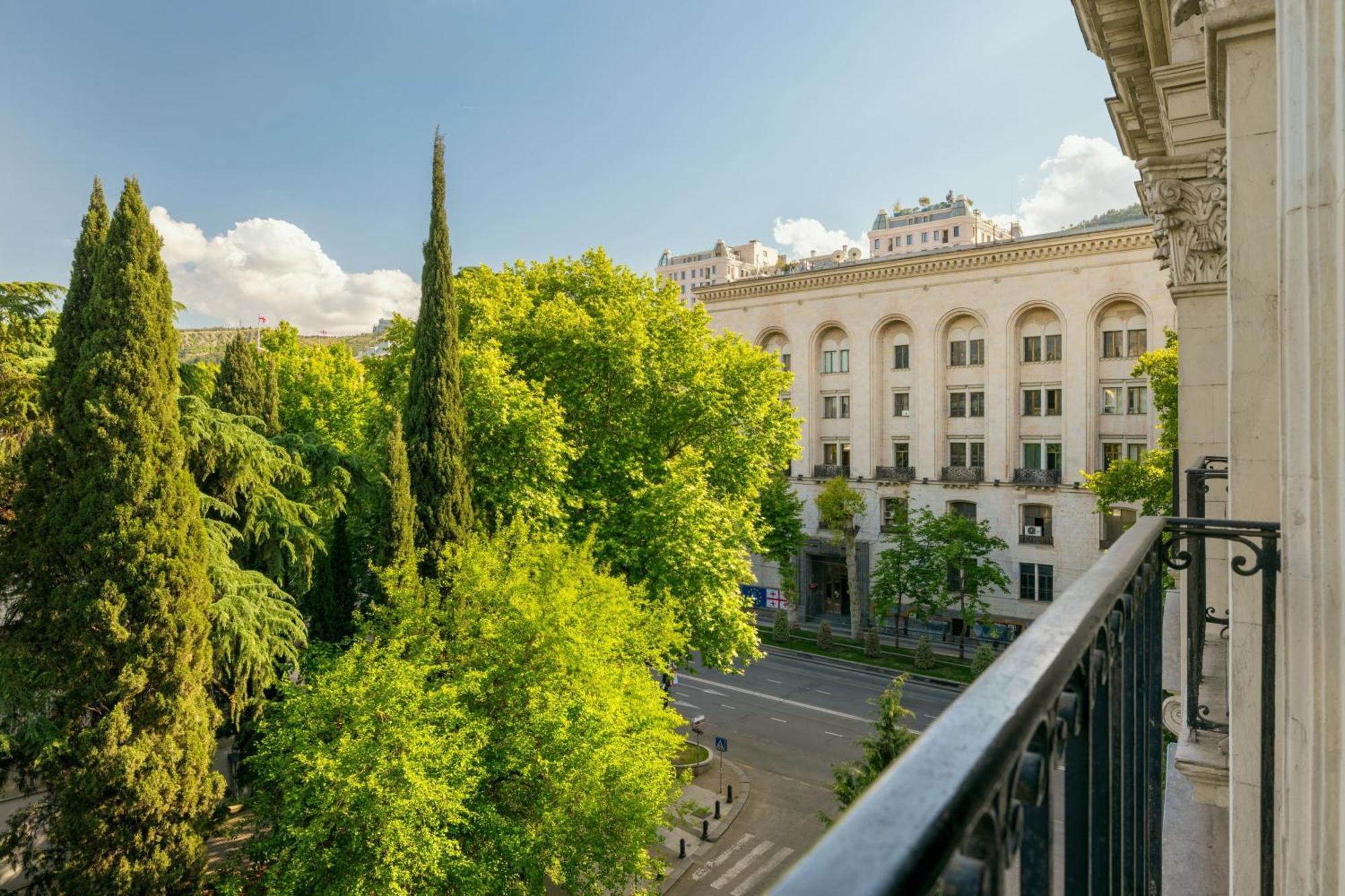 Tbilisi Marriott Hotel Екстер'єр фото